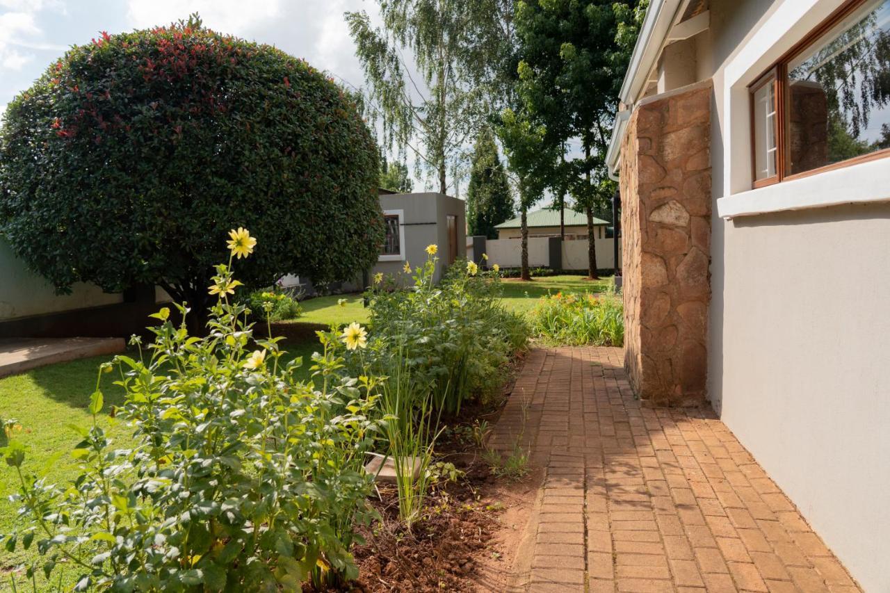 Rueby'S Guesthouse Dullstroom Zewnętrze zdjęcie